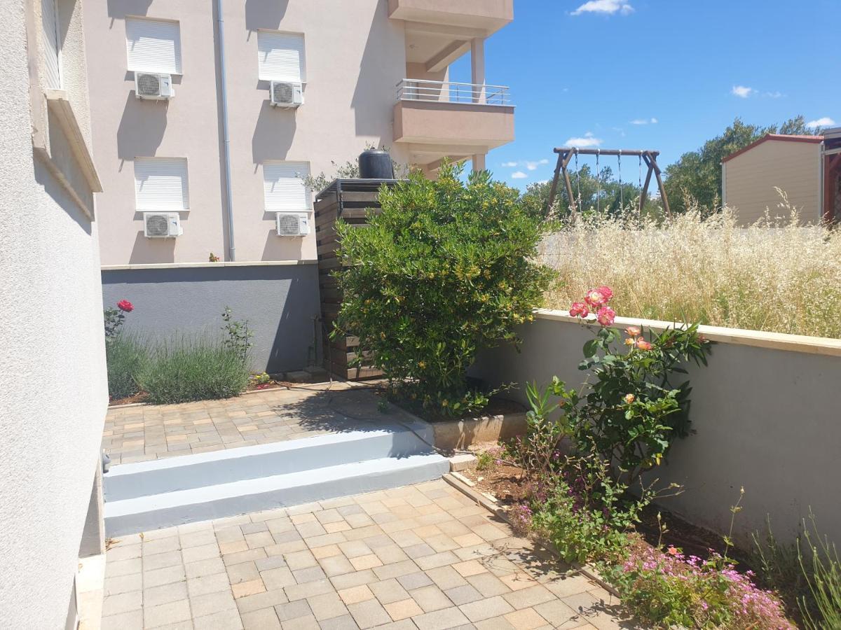 Apartmani Bepo Свети свети Филип и Яков Екстериор снимка