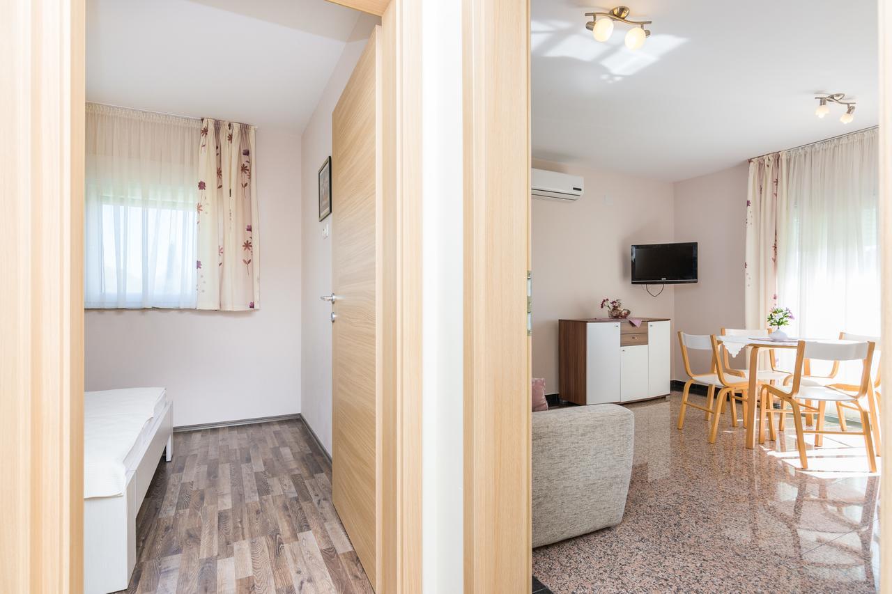 Apartmani Bepo Свети свети Филип и Яков Екстериор снимка