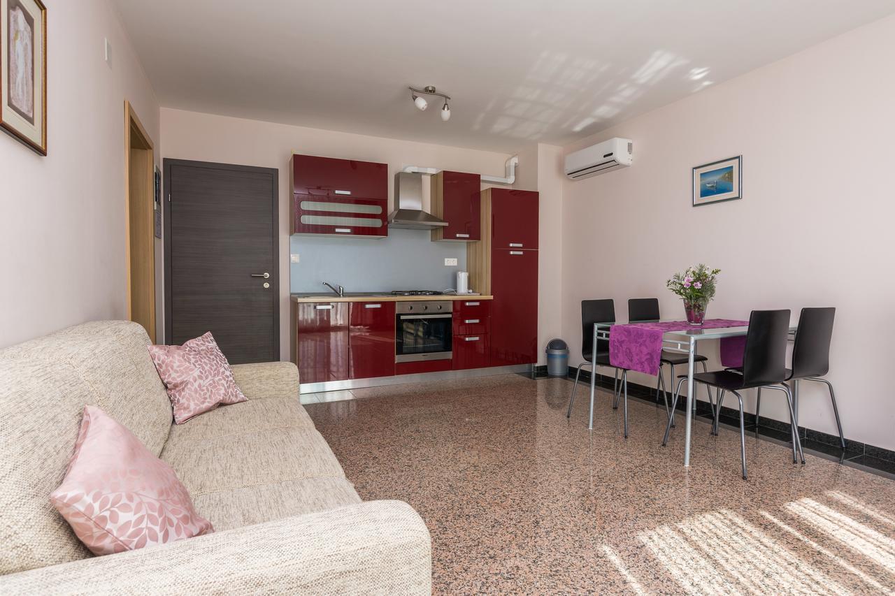Apartmani Bepo Свети свети Филип и Яков Екстериор снимка